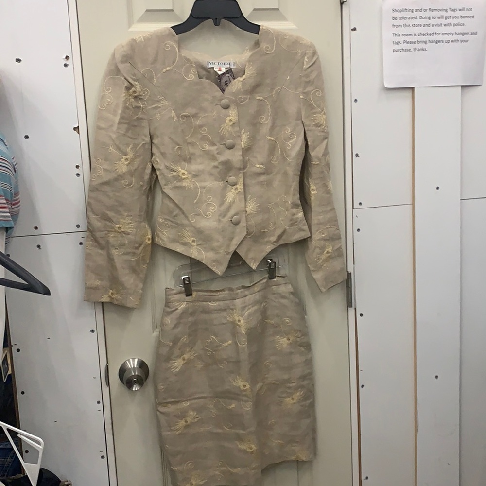 VINTAGE VICTOIRE PARIS linen 2pc skirt suit